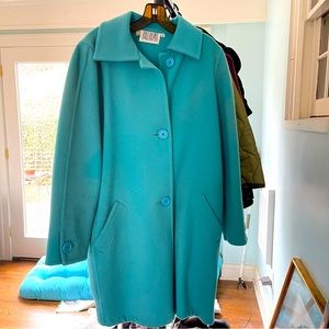 Bill Blass 100 percent Wool